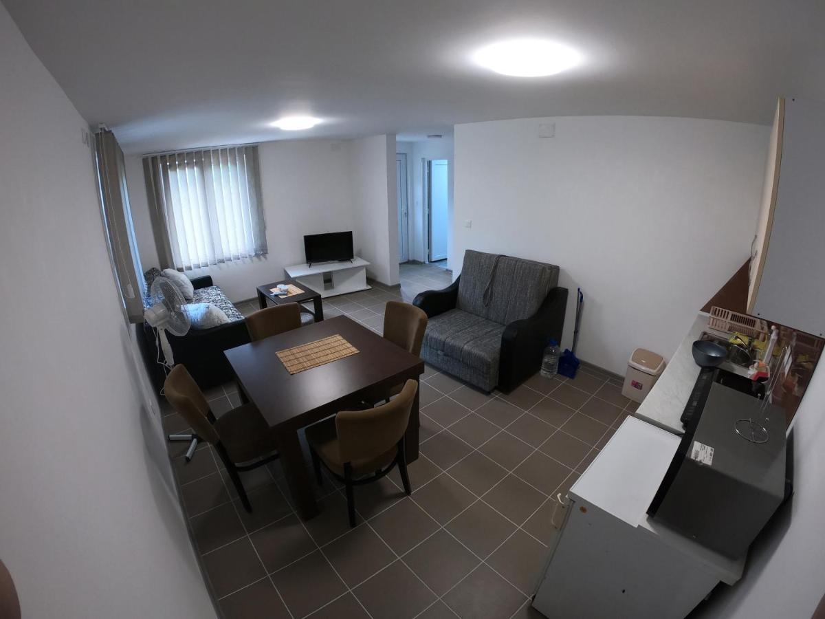 Boja Zalaska - Kameni Apartman Jagodina Buitenkant foto